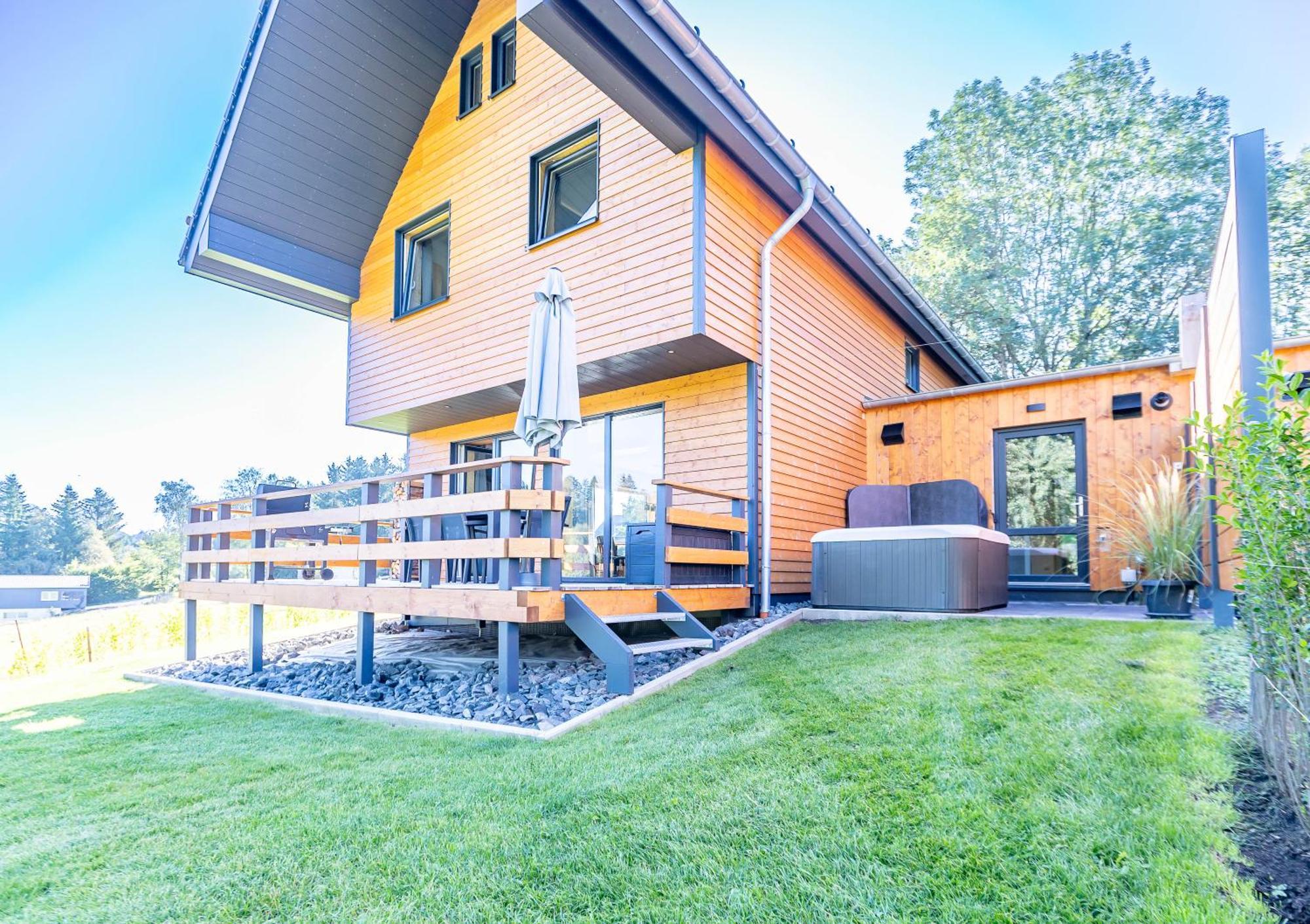 Urlaub Am Schwarzbach Mit Sauna Und Whilpool Butgenbach Ngoại thất bức ảnh