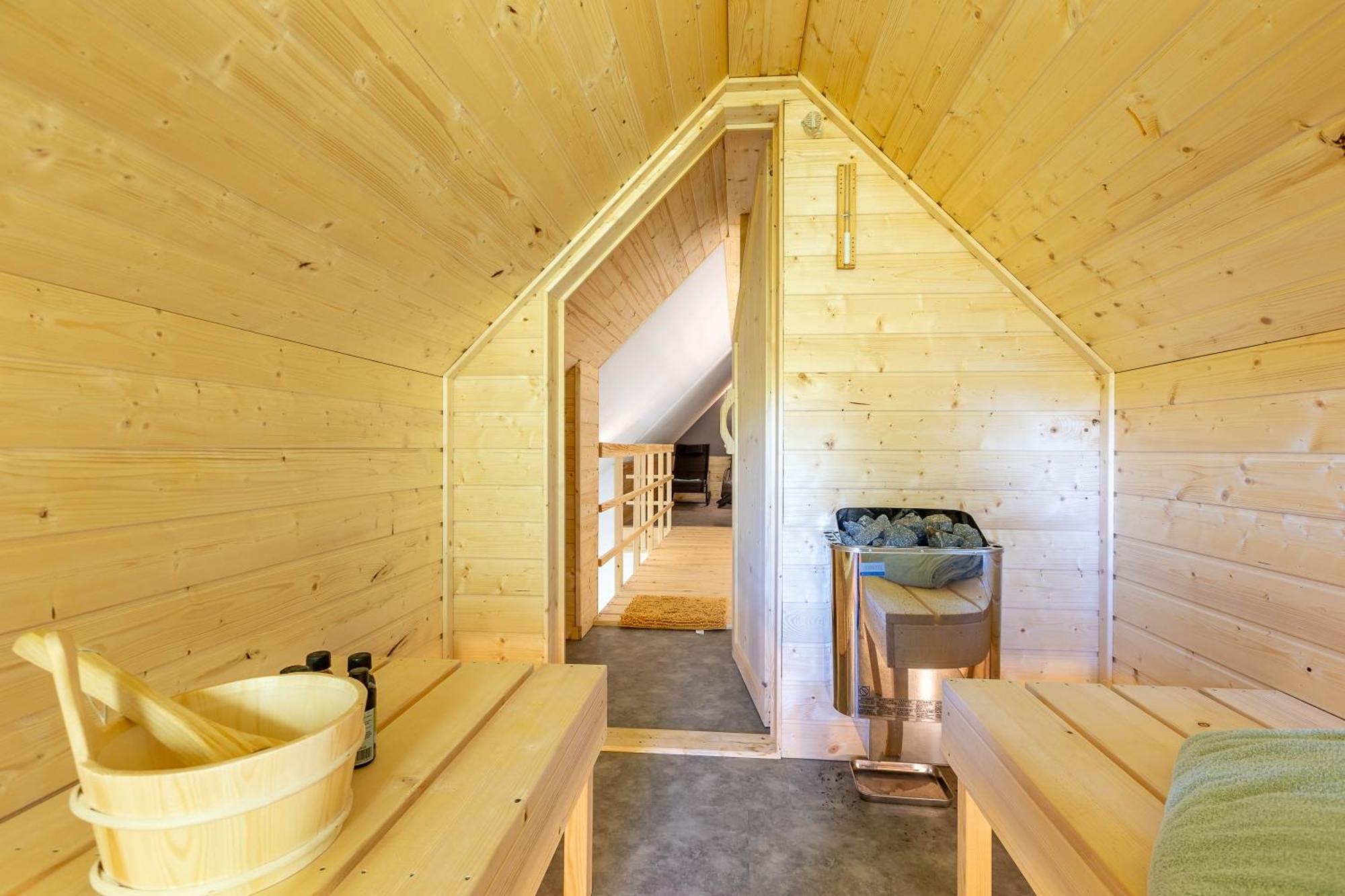 Urlaub Am Schwarzbach Mit Sauna Und Whilpool Butgenbach Ngoại thất bức ảnh
